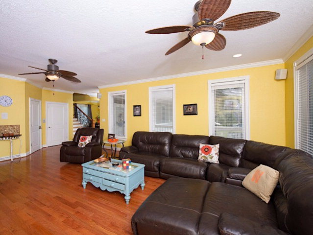 18725 Pine Acres Rd, Gulf Shores, AL 36542
