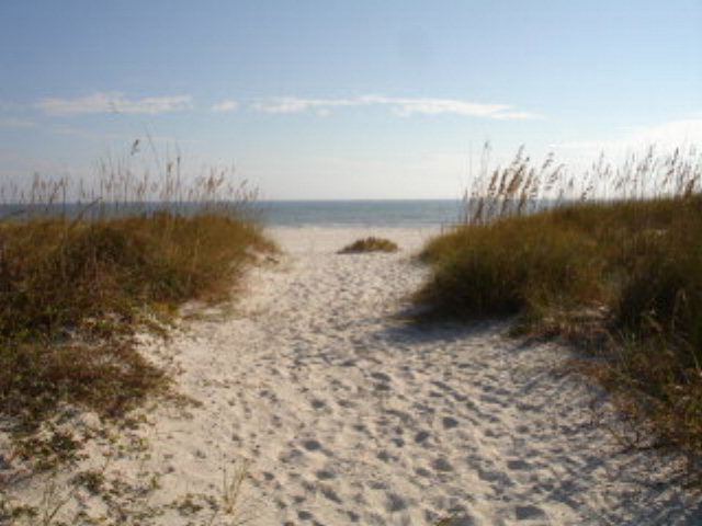 8919 Diamond Dr, Gulf Shores, AL 36542