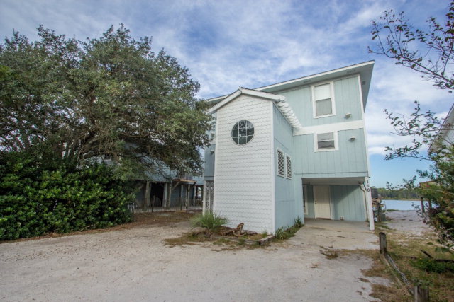 168 8th Avenue, Gulf Shores, AL 36542