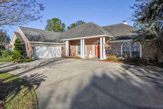 3667 Prestwick Cir, Gulf Shores, AL 36542