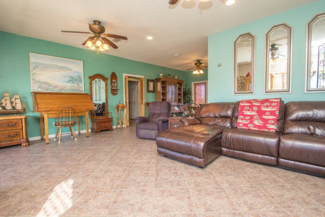 5705 Pizarro Av, Gulf Shores, AL 36542