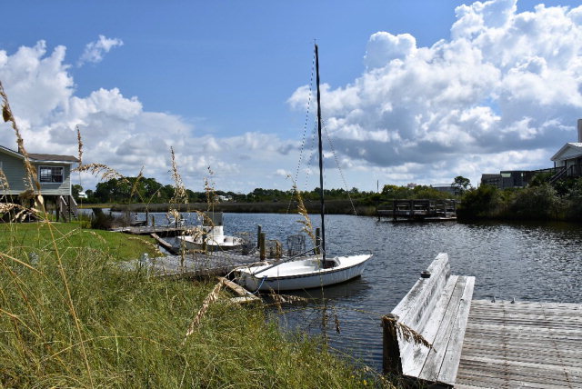214 Shoreland Cir, Gulf Shores, AL 36542