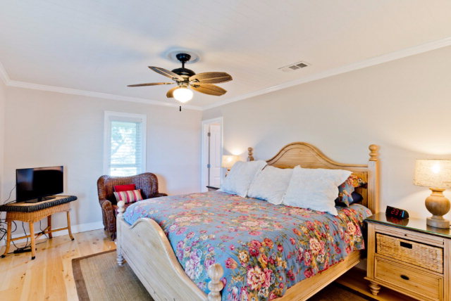 8818 Dolphin Lane, Gulf Shores, AL 36542