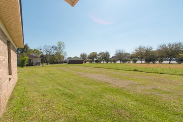 64 Fincher Ln, Loxley, AL 36551