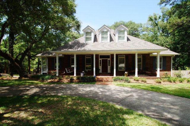 23679 3rd Street, Montrose, AL 36559