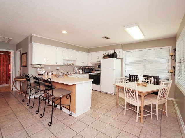5348 Palmetto Dr, Orange Beach, AL 36561