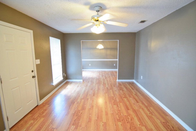 21777 Kelsey Dr, Robertsdale, AL 36567