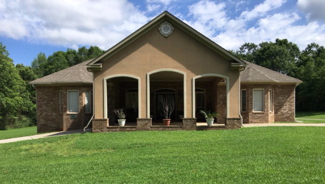 22300 Pearson St, Robertsdale, AL 36567