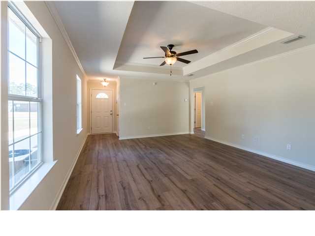 206GAYLE LN, Satsuma, AL 36572
