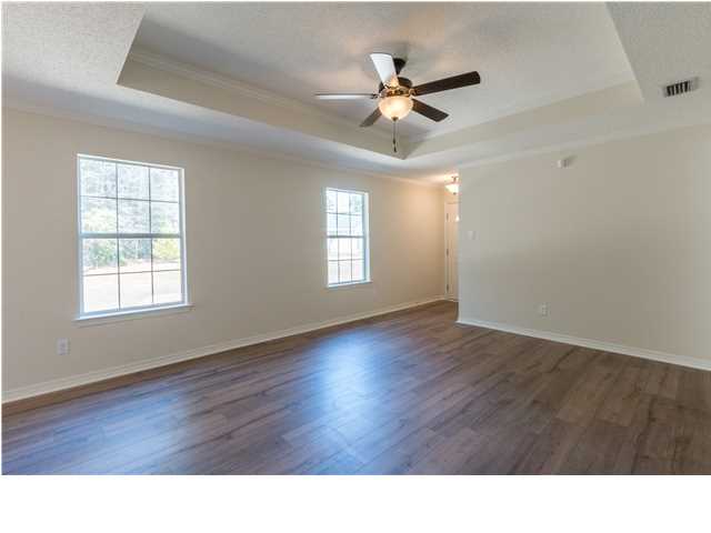 206GAYLE LN, Satsuma, AL 36572
