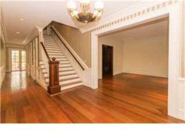 3 Kingsway Dr, Mobile, AL 36608