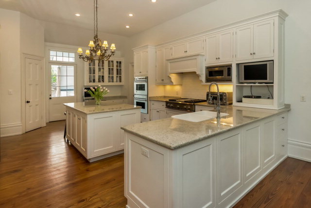 111 Myrtlewood Ln, Mobile, AL 36608