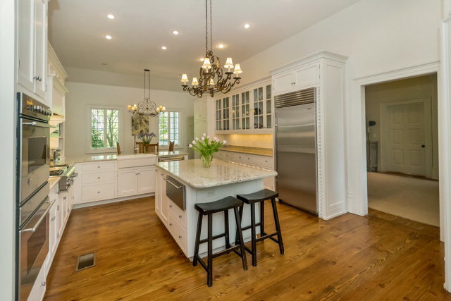 111 Myrtlewood Ln, Mobile, AL 36608