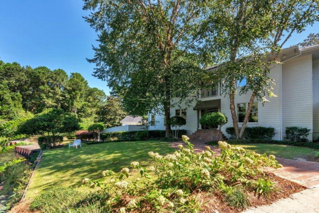 4304 Lakewood Court, Mobile, AL 36608