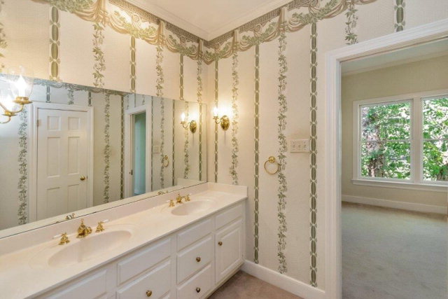 4304 Lakewood Court, Mobile, AL 36608