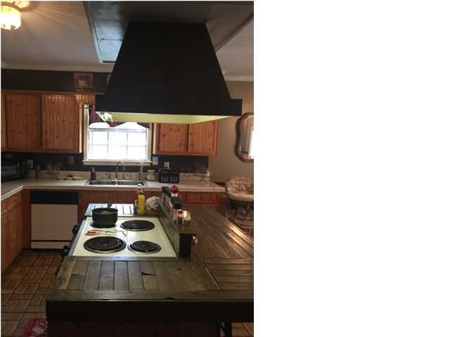 7625 N Tara Dr, Mobile, AL 36619
