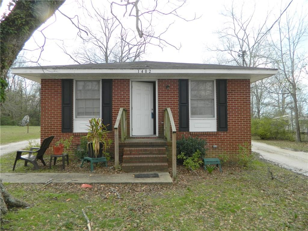 1402 CLANTON, Opelika, AL 36801