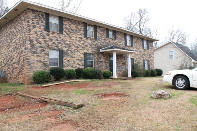 601 Edmon Ave., Opelika, AL 36801