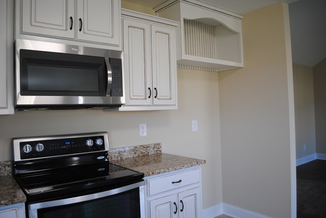 2 Wheatland Ct, Fort Mitchell, AL 36856