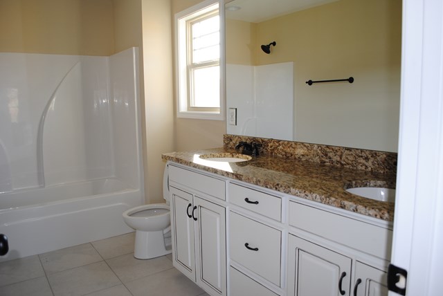 2 Wheatland Ct, Fort Mitchell, AL 36856