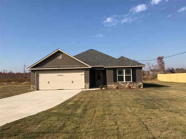 6 Wheatland Ct, Fort Mitchell, AL 36856