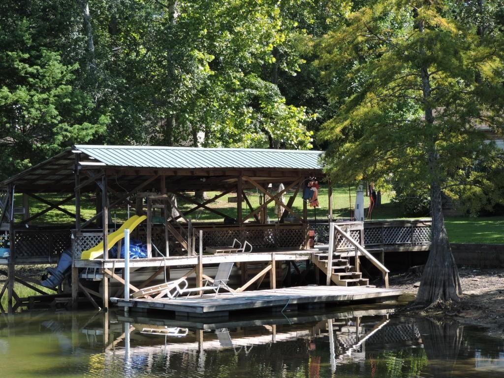 1112 LAKESHORE DRIVE, Jacksons Gap, AL 36861