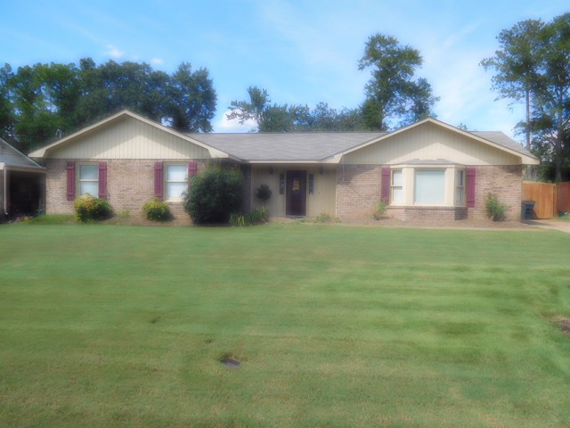 1906 TIMBERLAND DR, Phenix City, AL 36867