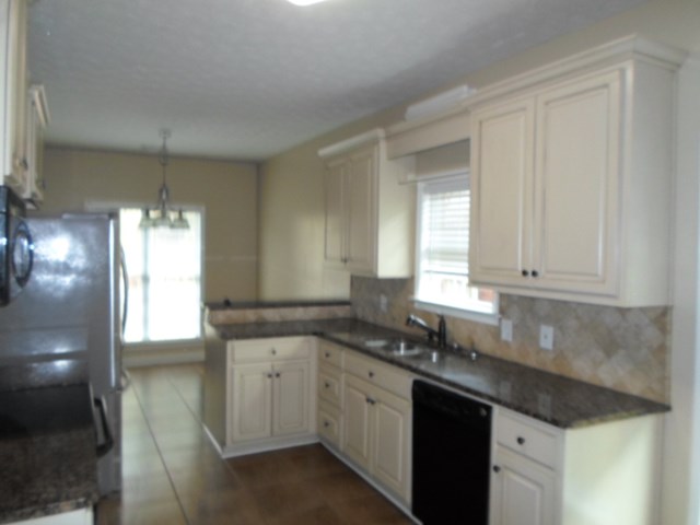 23 LEE RD 2123, Phenix City, AL 36867