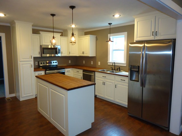 465 Lee Rd 562, Smiths Station, AL 36867