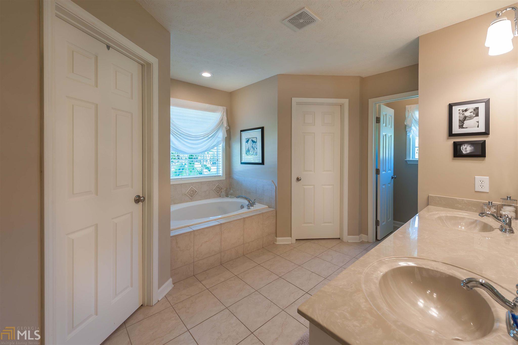 15 Carroll Ct, Phenix City, AL 36869