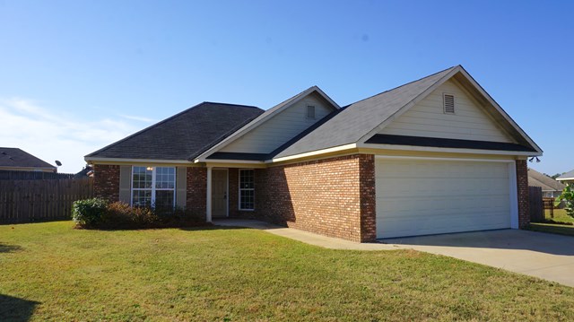 1 LEE RD 2138, Phenix City, AL 36870