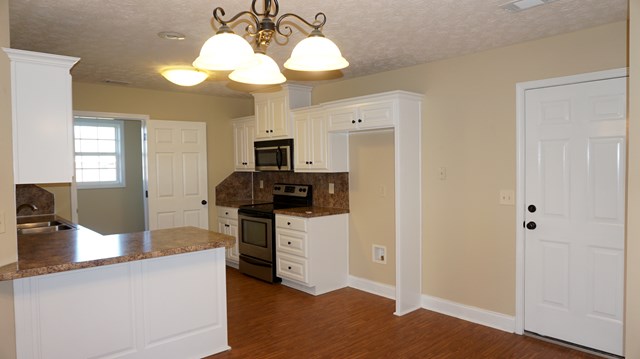 1 LEE RD 2138, Phenix City, AL 36870
