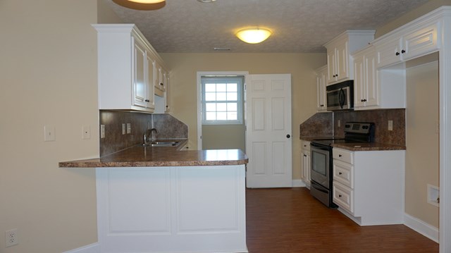 1 LEE RD 2138, Phenix City, AL 36870