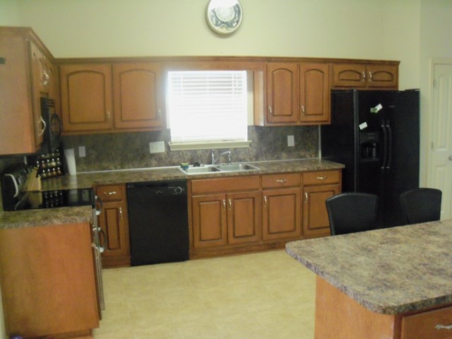 35 Lee Rd 2175, Phenix City, AL 36870