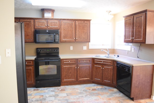 21 Devonshire Dr, Phenix City, AL 36870