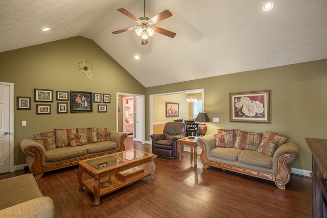215 Lee Rd 580, Smiths Station, AL 36877