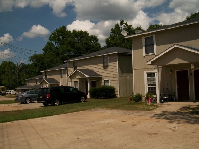 2045 Lee Rd 235, Smiths Station, AL 36877
