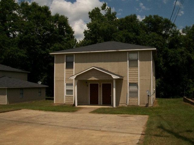 2045 Lee Rd 235, Smiths Station, AL 36877