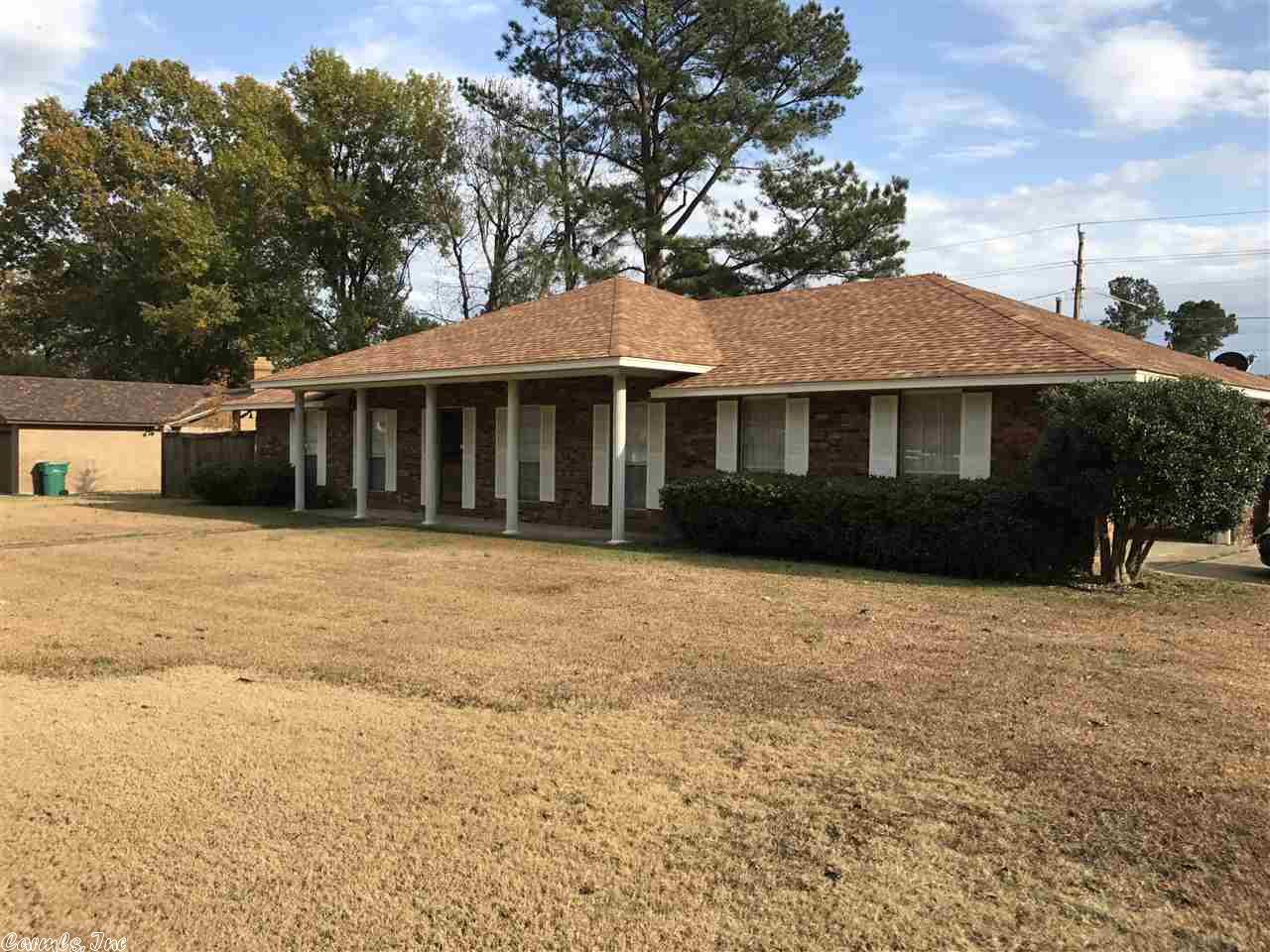 1 Hagan Drive, Pine Bluff, AR 71603