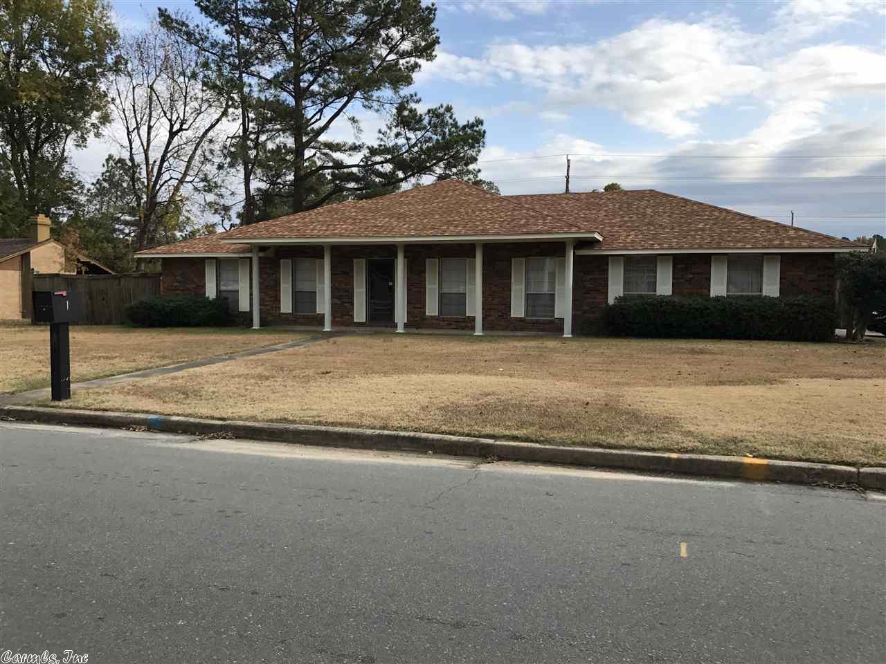 1 Hagan Drive, Pine Bluff, AR 71603