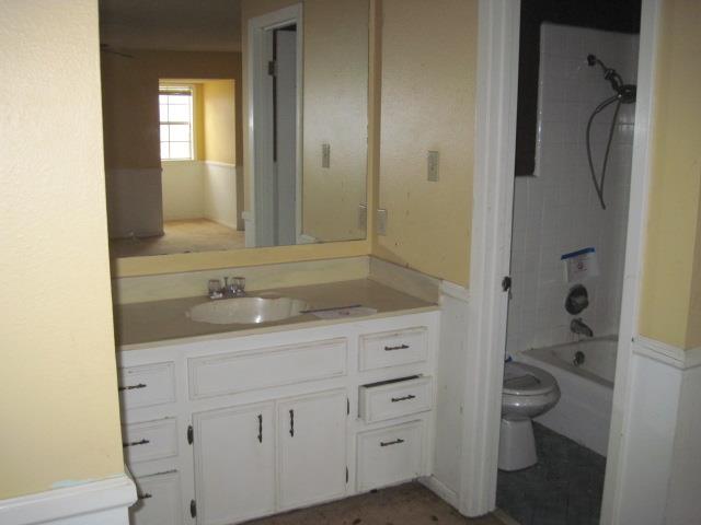 1512 Elm StCrossett, AR, 71635Ashley County