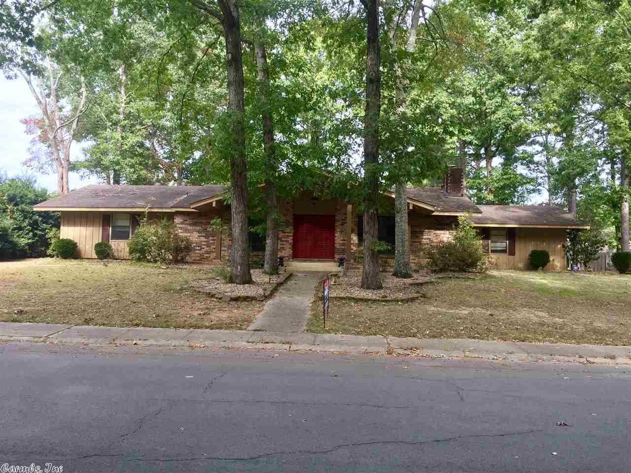 372 CRESTWOOD Drive, Monticello, AR 71655