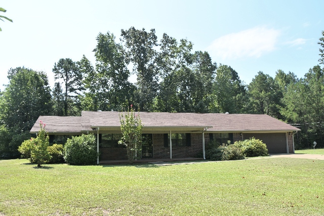 151 Ouachita 364, Camden, AR 71701