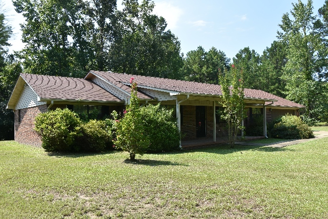 151 Ouachita 364, Camden, AR 71701