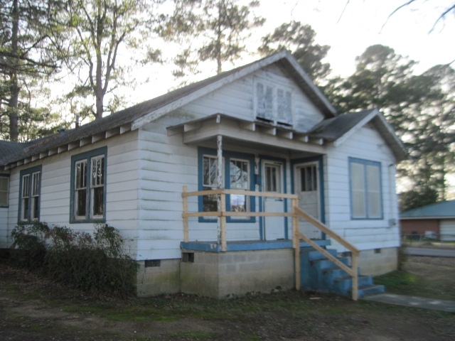 523 Jenkins StCamden, AR, 71701Ouachita County