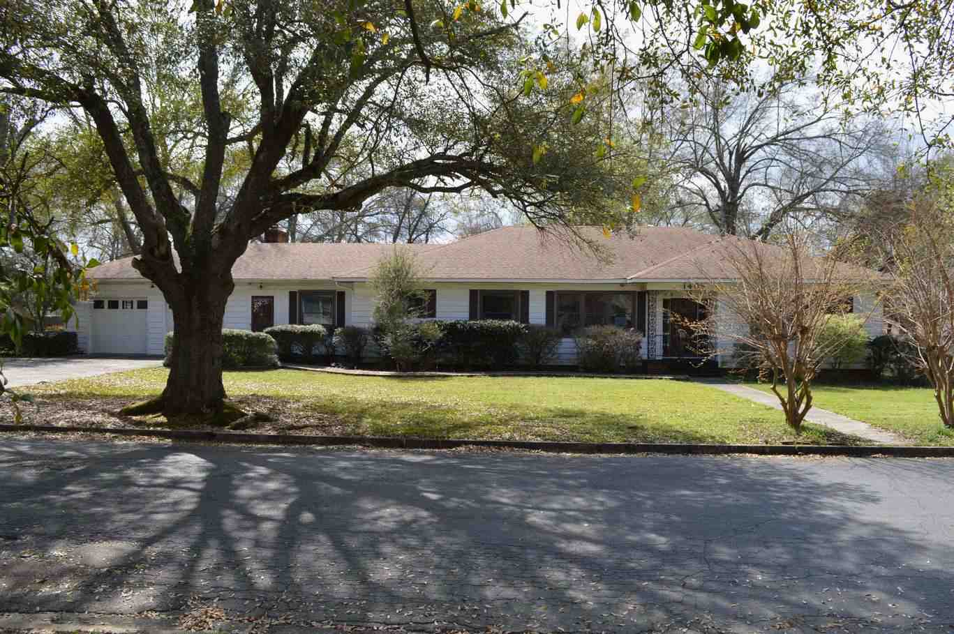 1405 W Oak StEl Dorado, AR, 71730Union County