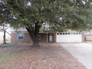 4704 Fernwood DrTexarkana, AR, 71854Miller County