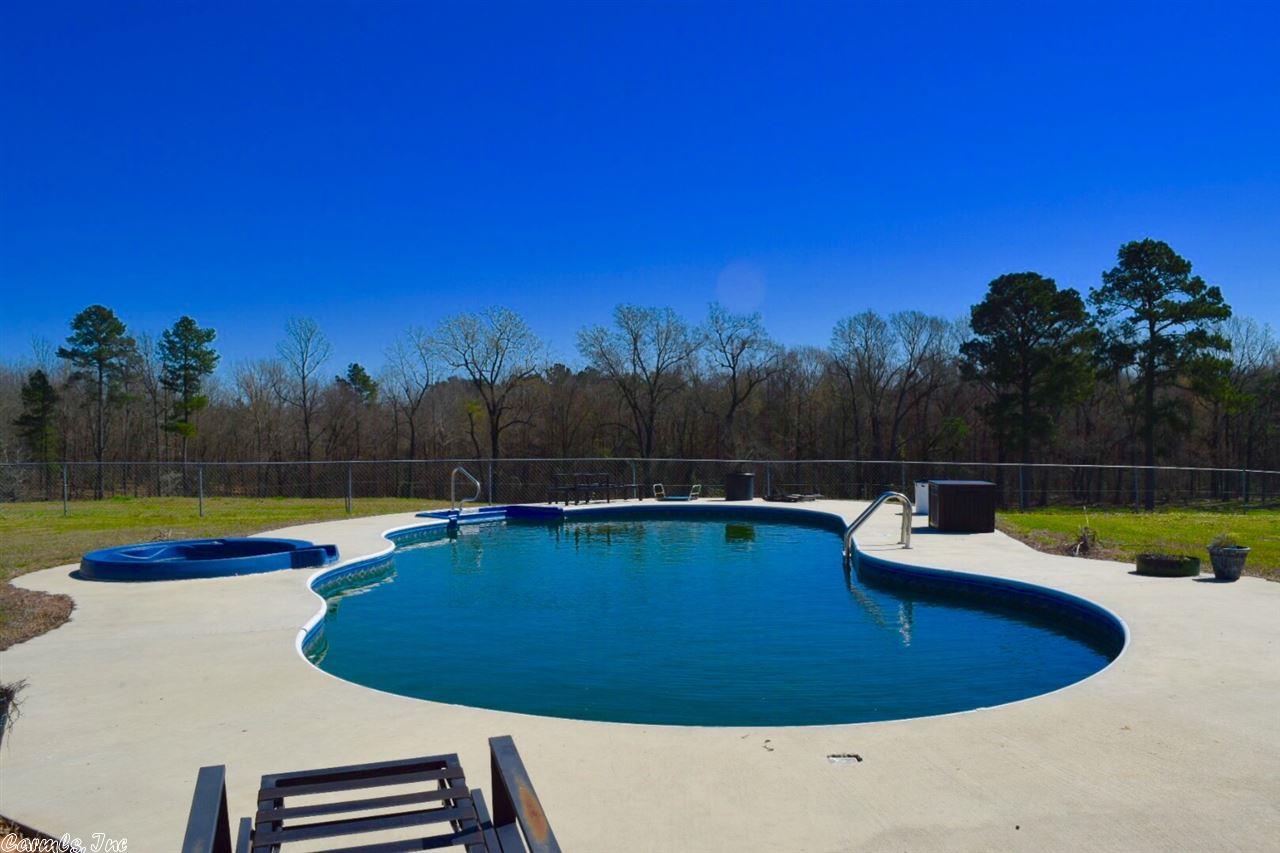 951 Nevada 249, Prescott, AR 71857