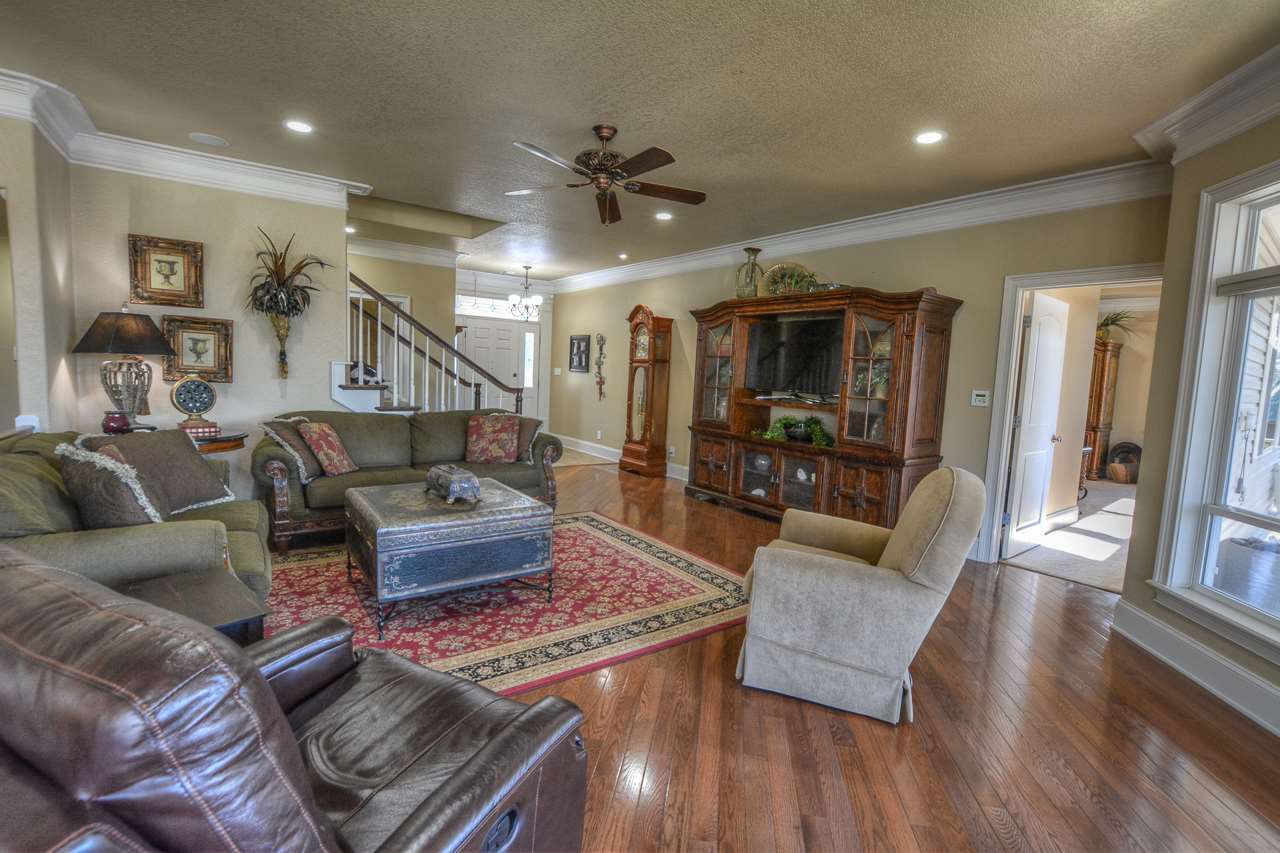 420 BAYSHORE DR, Hot Springs, AR 71901