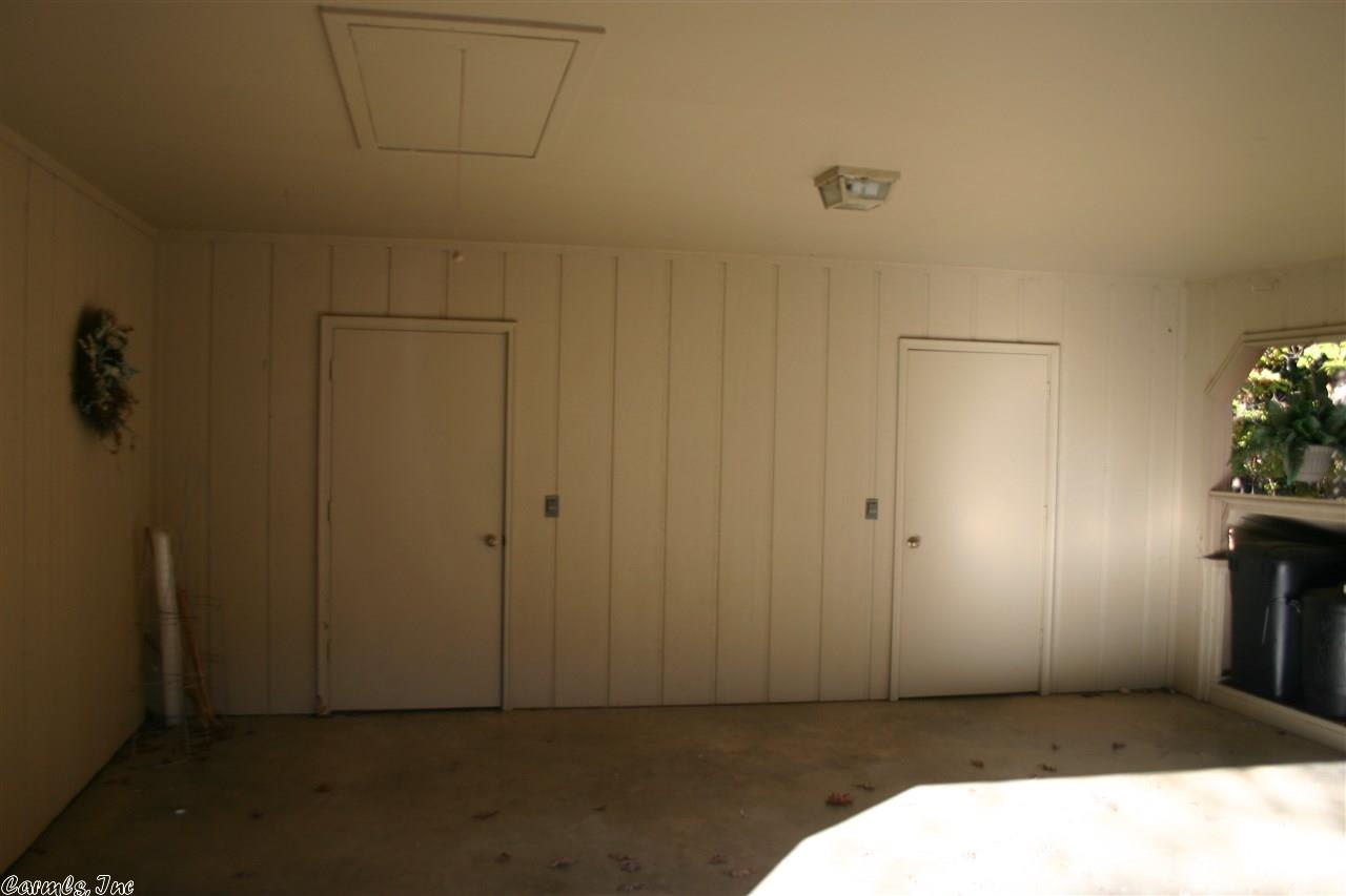 2 Balenciaga Way, Hot Springs Village, AR 71909